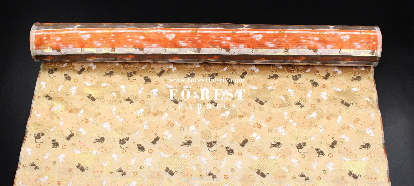 Gold Brocade - Snow Cats fabric Gold - FO:REST Fabric 布恩堂Liberty fabrictana lawnjapanese fabricykk zipper