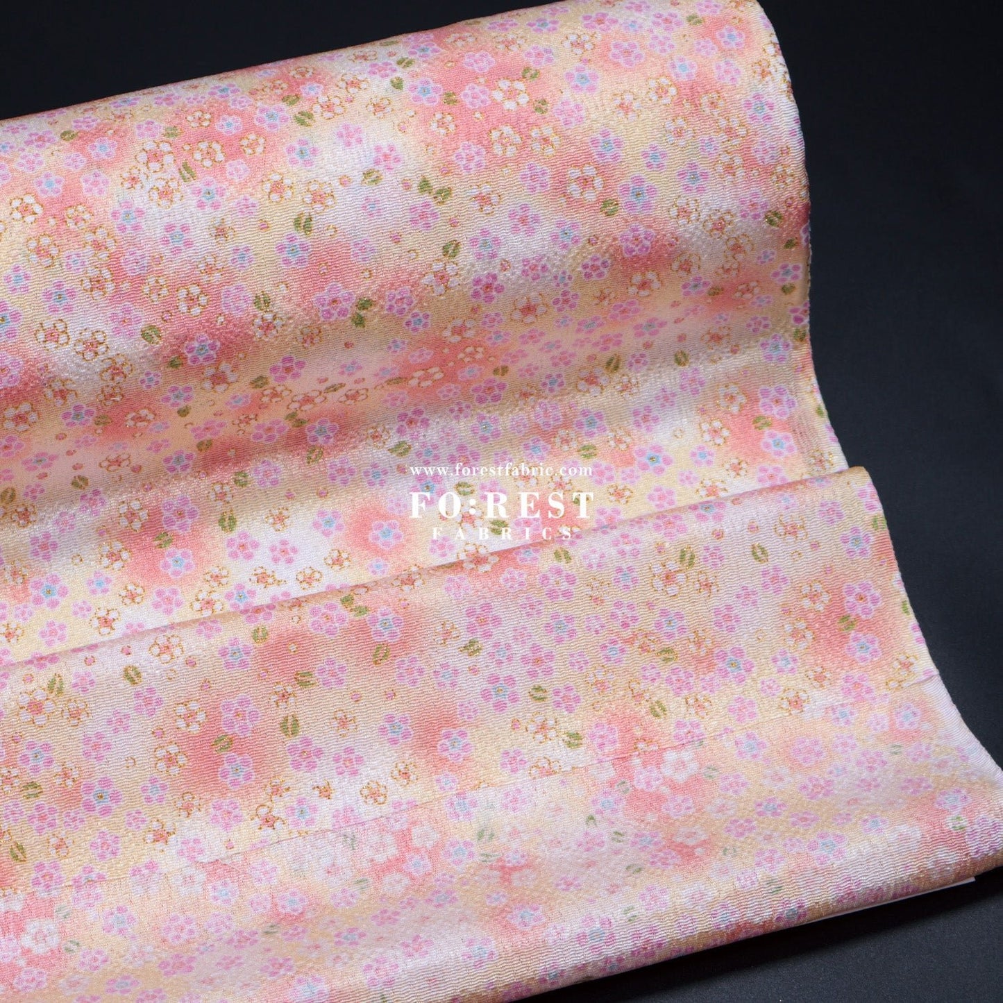 Ichikoshi crepe - Sakura fabric 3 - FO:REST Fabric 布恩堂Liberty fabrictana lawnjapanese fabricykk zipper