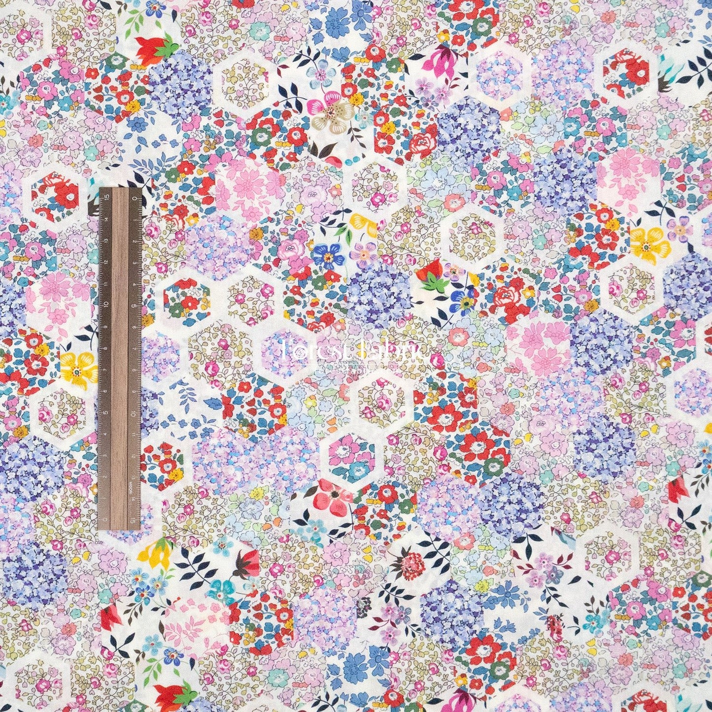 Liberty of London (Cotton Tana Lawn Fabric) - Patchwork Stoeies - FO:REST Fabric 布恩堂Liberty fabrictana lawnjapanese fabricykk zipper