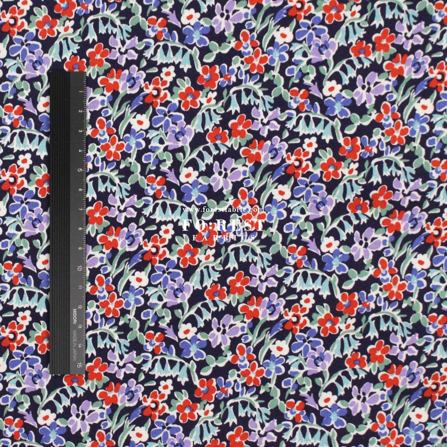 Quilting Liberty - Tudor Celebration 1 fabric - FO:REST Fabric 布恩堂Liberty fabrictana lawnjapanese fabricykk zipper