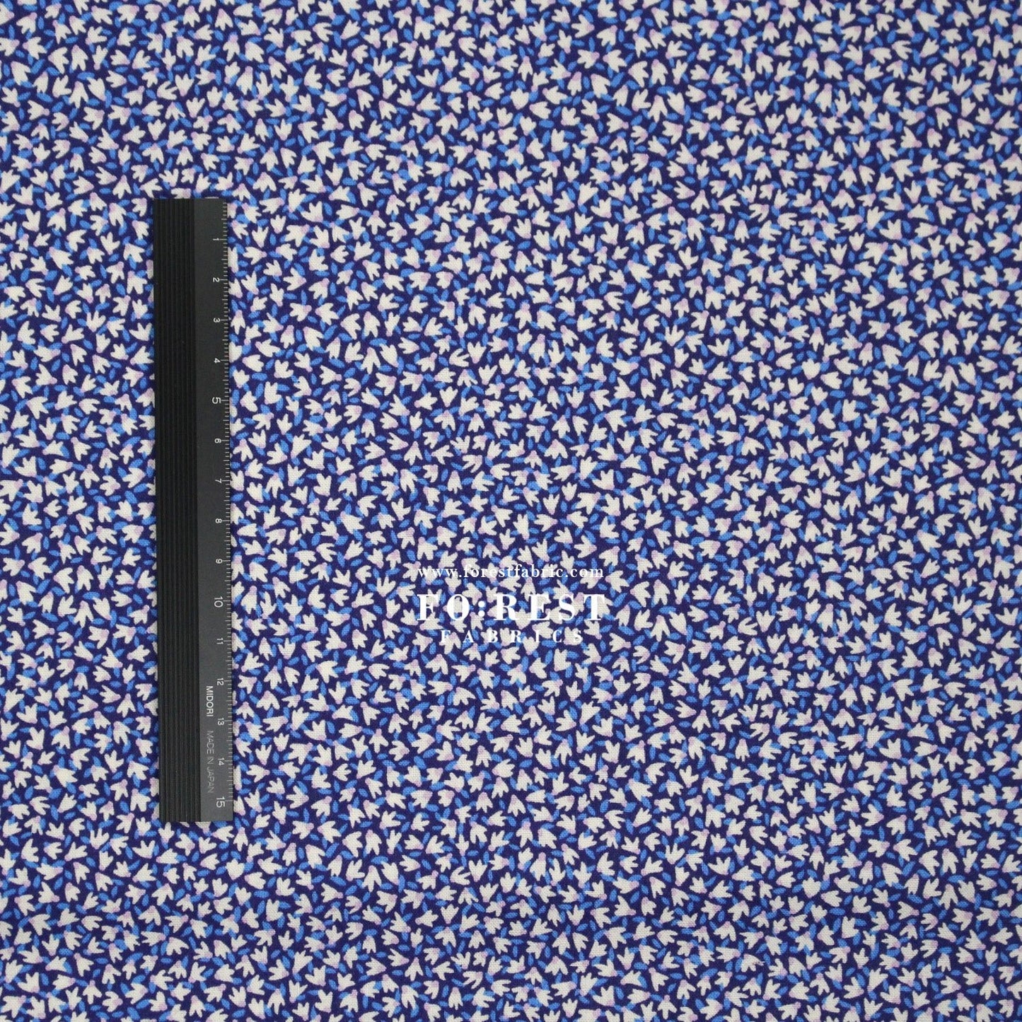 Quilting Liberty - Tudor Celebration 2 fabric - FO:REST Fabric 布恩堂Liberty fabrictana lawnjapanese fabricykk zipper