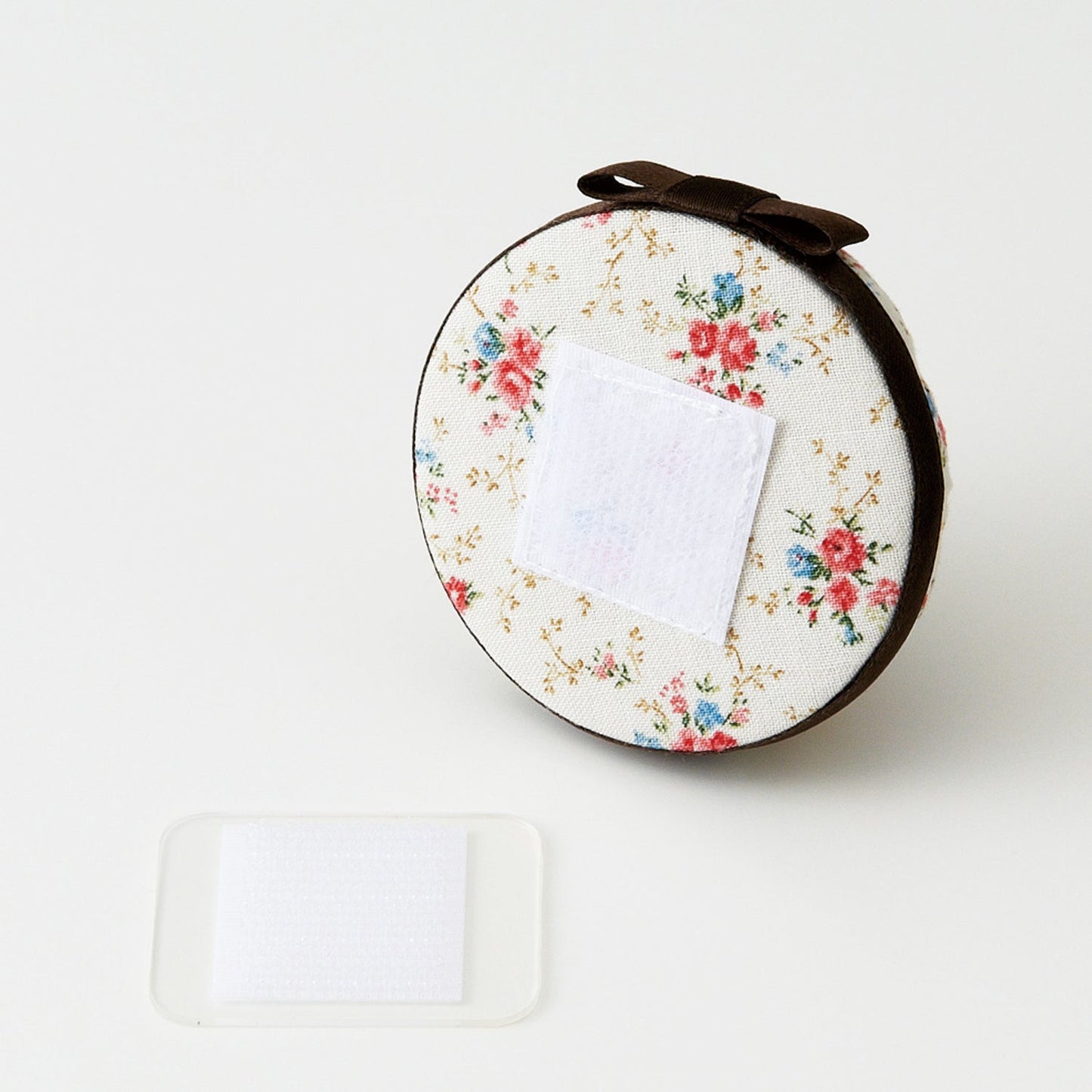 Clover Anywhere Pin Cushion 粘貼大頭針墊 - FO:REST Fabric 布恩堂Liberty fabrictana lawnjapanese fabricykk zipper