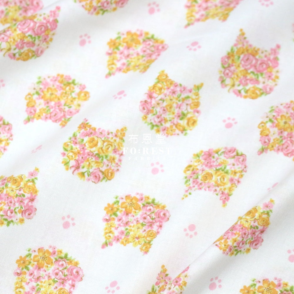Cotton - Flower Cats Head Fabric White Cotton