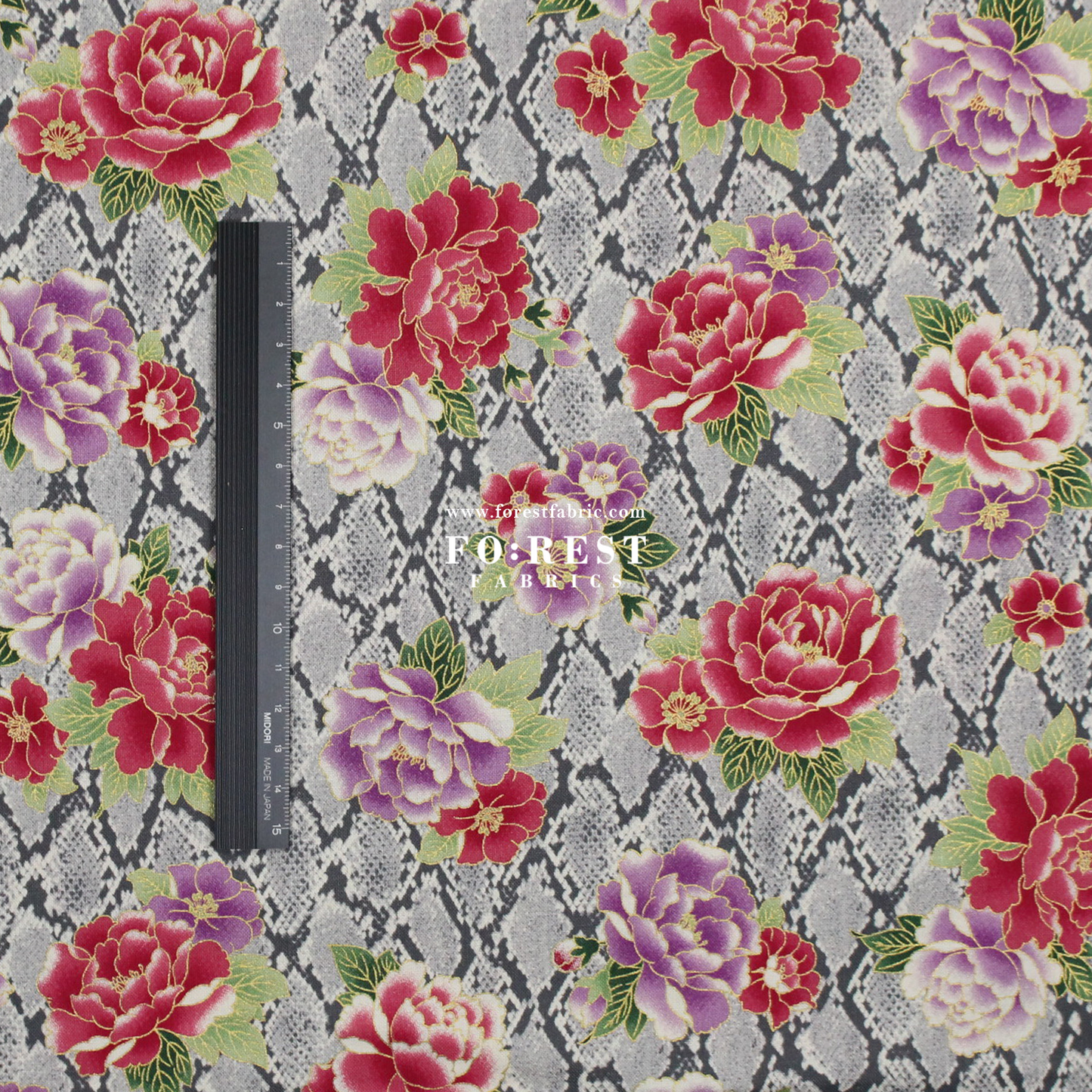 cotton - Sanke Peony金彩白蛇 fabric Gray