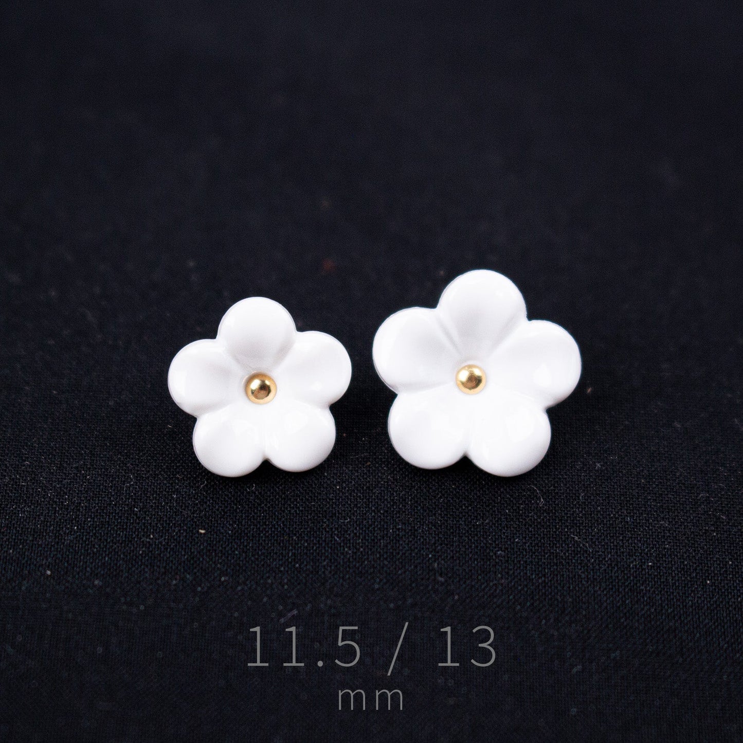 11.5 13mm Jasmine Buttons - FO:REST Fabric 布恩堂Liberty fabrictana lawnjapanese fabricykk zipper