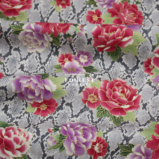 cotton - Sanke Peony金彩白蛇 fabric Gray