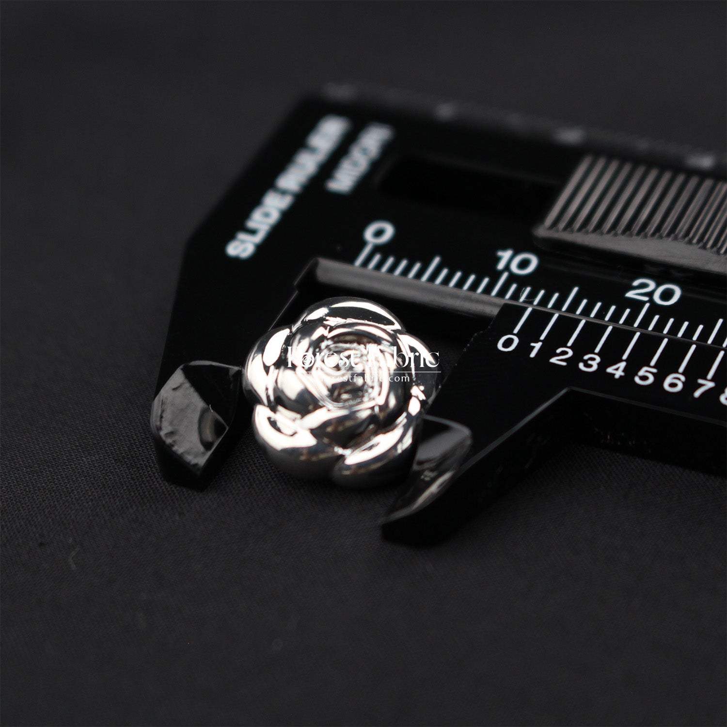 13/15/18mm Rose Blossom Buttons - FO:REST Fabric 布恩堂Liberty fabrictana lawnjapanese fabricykk zipper