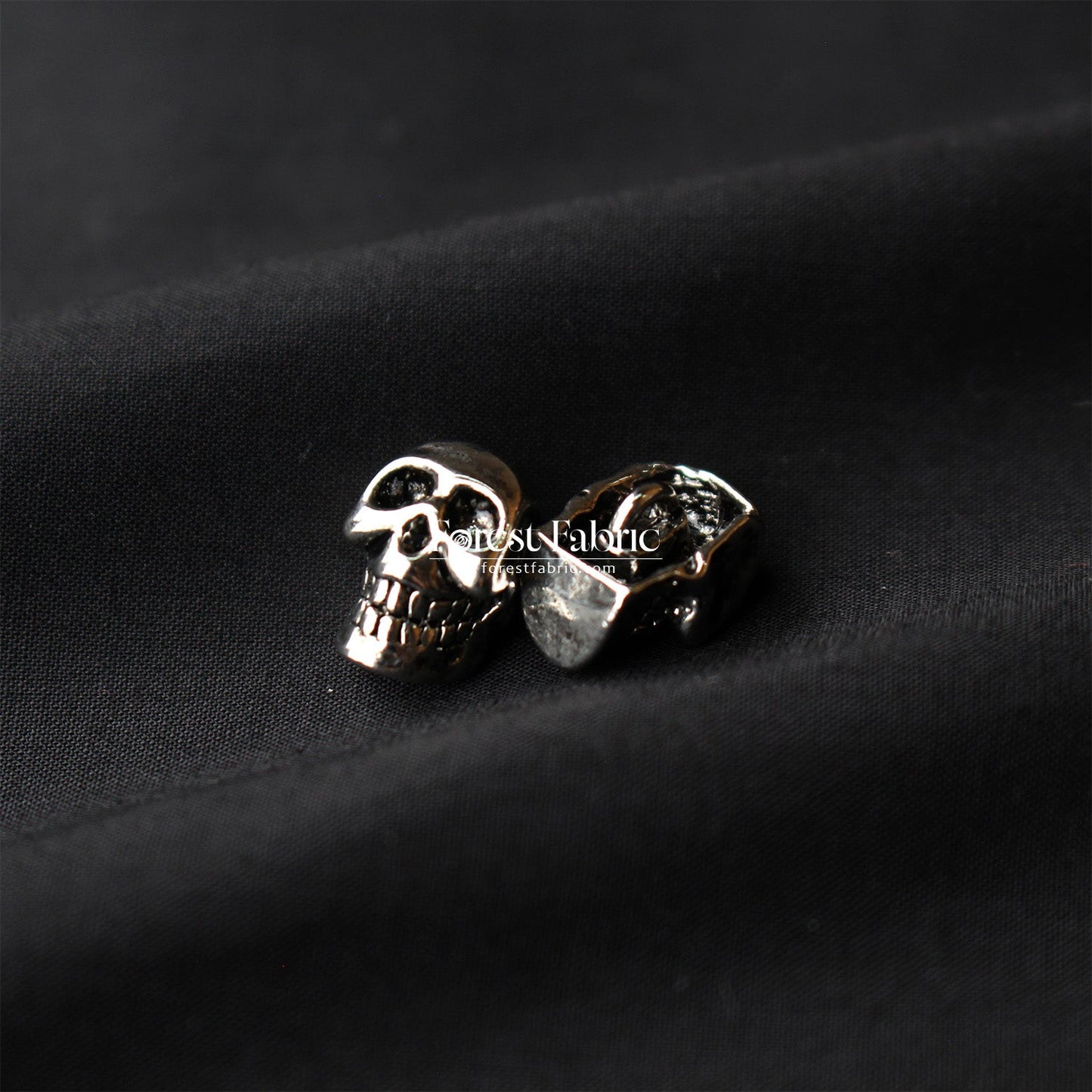 13mm Skull Buttons - FO:REST Fabric 布恩堂Liberty fabrictana lawnjapanese fabricykk zipper