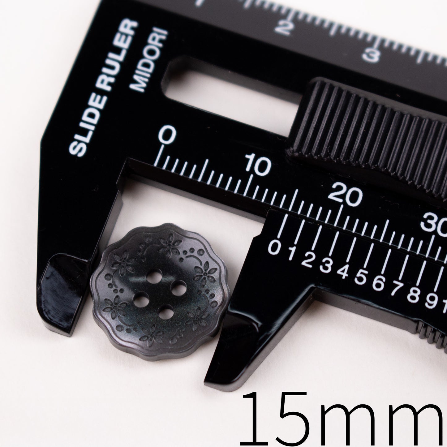 11.5 13 15 18 20mm Embossed Floral Buttons