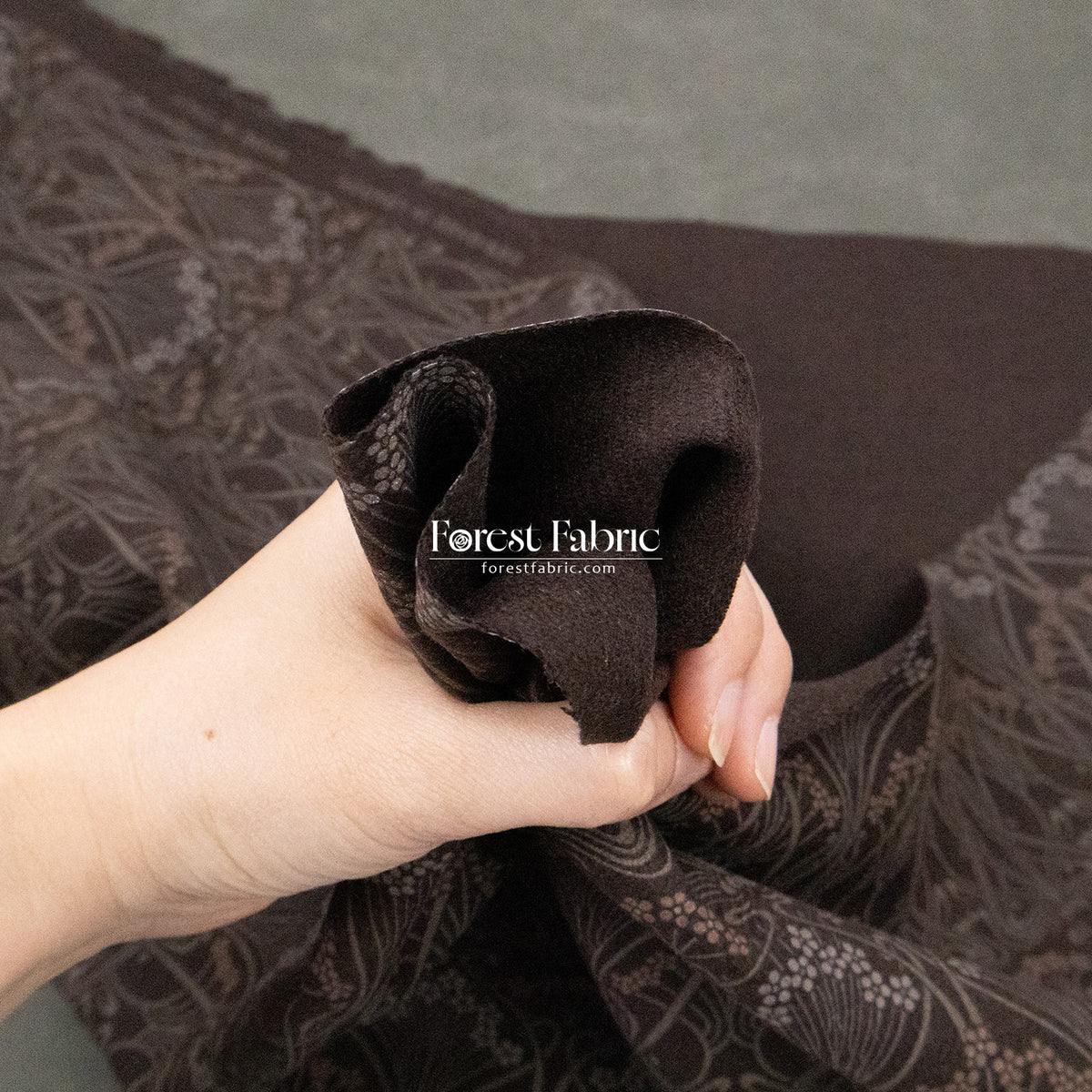 Liberty of London (wool Fabric) - Nouveau Ianthe MWool