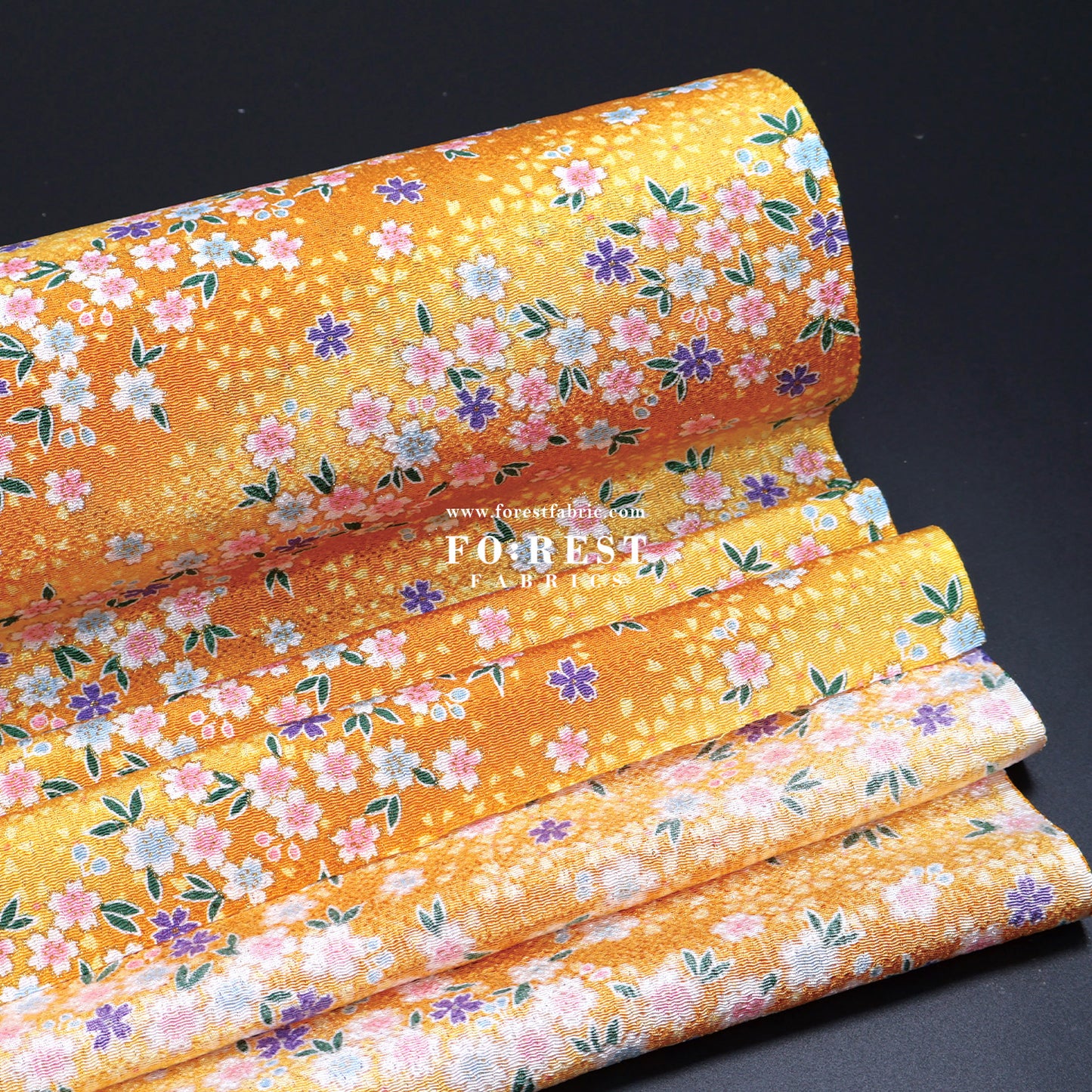 Ichikoshi crepe -  Sakura fabric 7