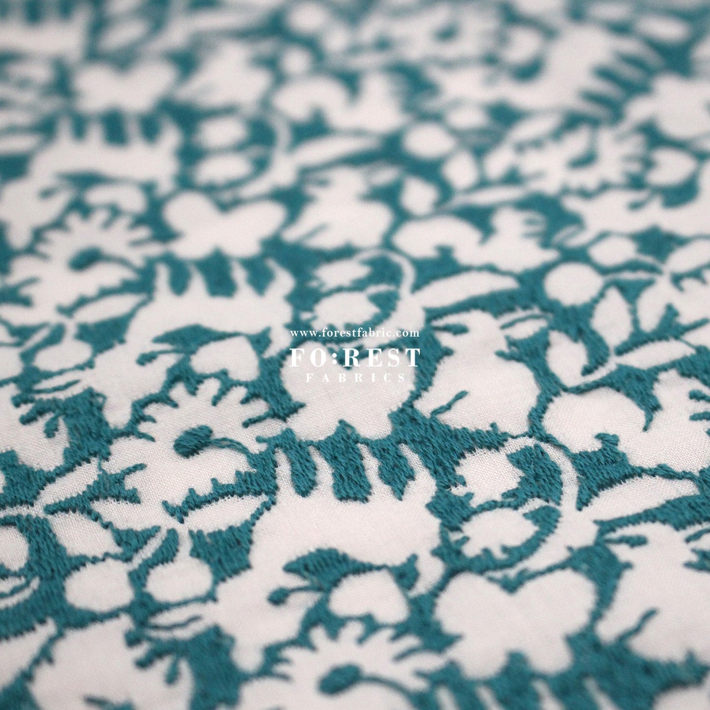 Cotton Lawn Embroidery - Powder Flake Pink x Green - FO:REST Fabric 布恩堂Liberty fabrictana lawnjapanese fabricykk zipper