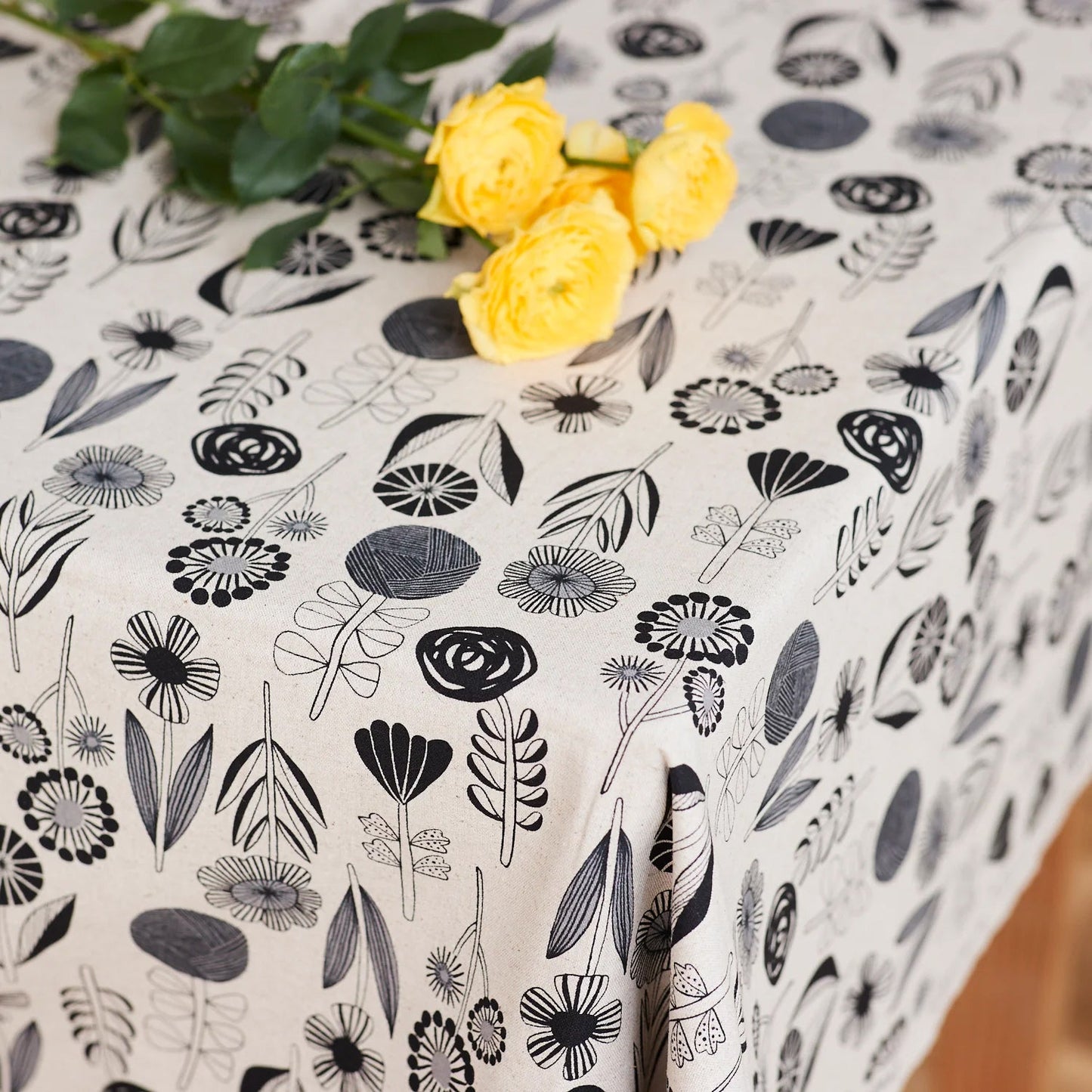 cotton linen - Bloom by bookhou Flower fabric B - FO:REST Fabric 布恩堂Liberty fabrictana lawnjapanese fabricykk zipper