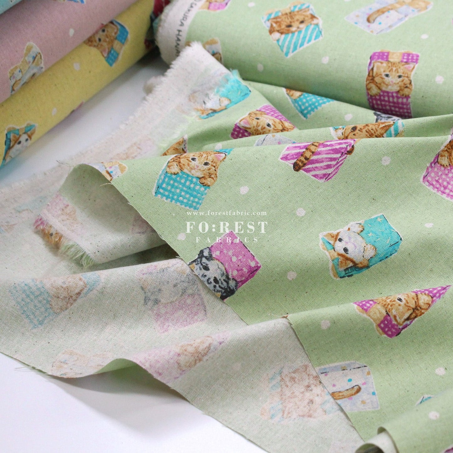 cotton linen - hello from present fabric Green - FO:REST Fabric 布恩堂Liberty fabrictana lawnjapanese fabricykk zipper