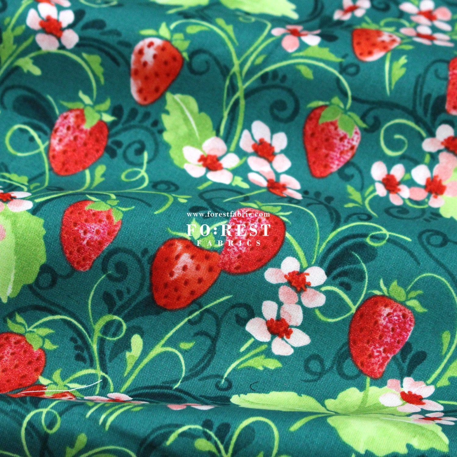 cotton - Strawberry Sweetie Green fabric - FO:REST Fabric 布恩堂Liberty fabrictana lawnjapanese fabricykk zipper
