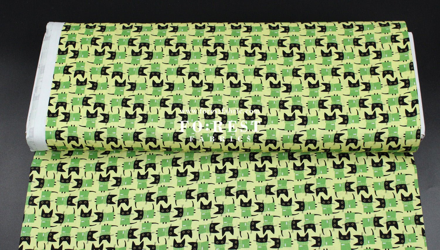 cotton - Sweater Cats fabric Green - FO:REST Fabric 布恩堂Liberty fabrictana lawnjapanese fabricykk zipper