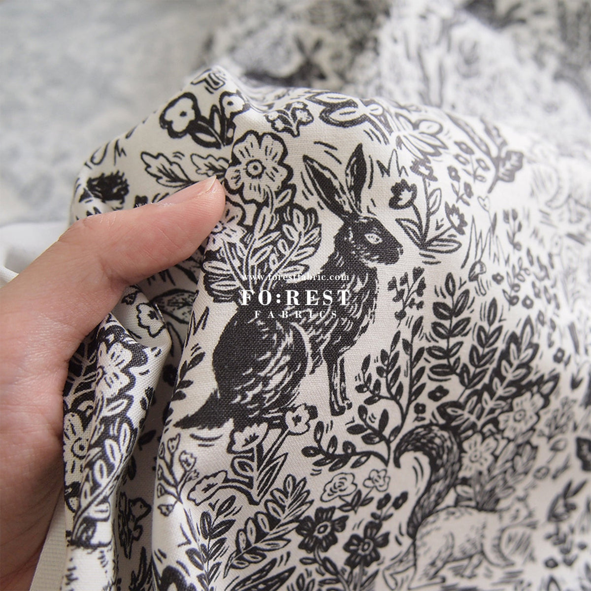 cotton - Wildwood Fable Black - FO:REST Fabric 布恩堂Liberty fabrictana lawnjapanese fabricykk zipper