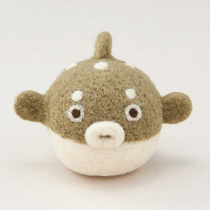 Cuteeee Wool felt pincushion 羊毛氈針墊 - FO:REST Fabric 布恩堂Liberty fabrictana lawnjapanese fabricykk zipper