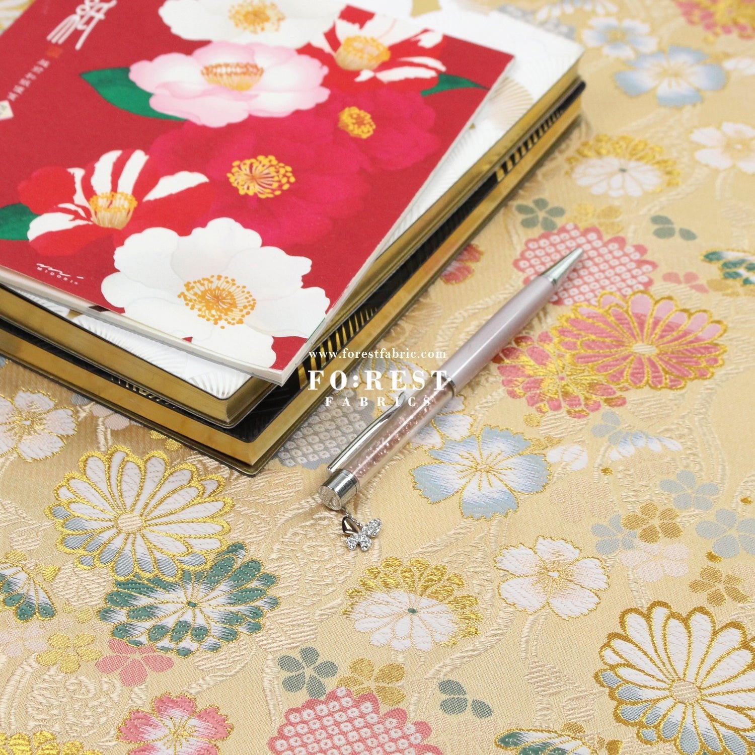 Gold Brocade - 吉祥華文 Auspicious KINRAN fabric Gold - FO:REST Fabric 布恩堂Liberty fabrictana lawnjapanese fabricykk zipper