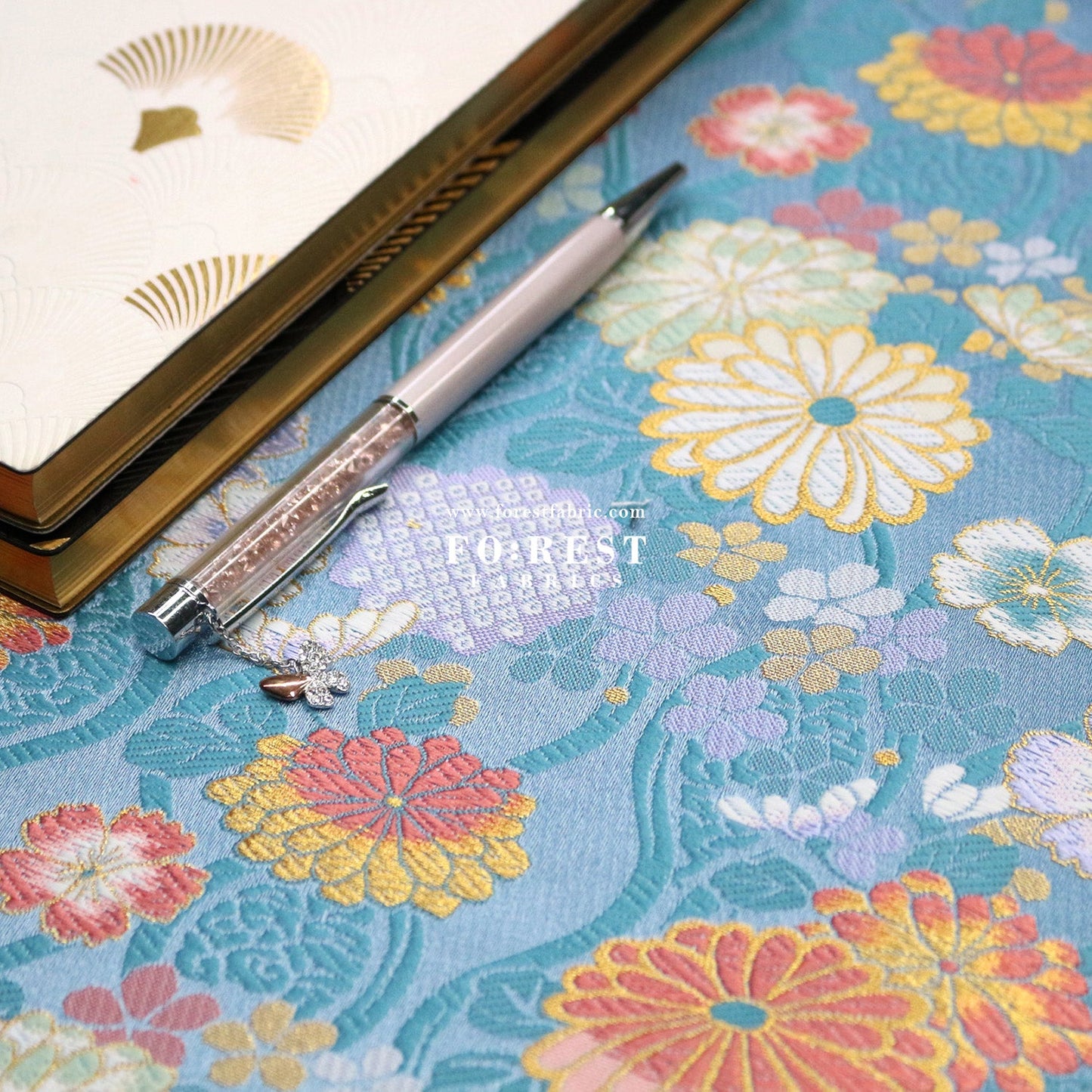 Gold Brocade - Auspicious KINRAN fabric - FO:REST Fabric 布恩堂Liberty fabrictana lawnjapanese fabricykk zipper