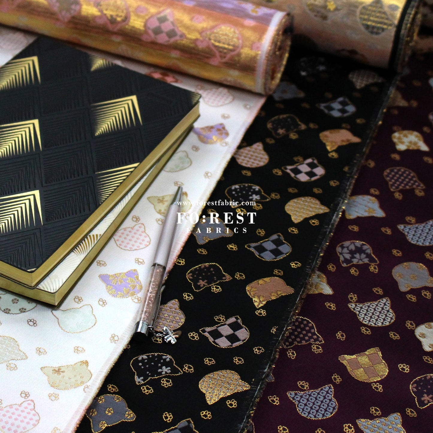 Gold Brocade - Cats paw fabric - FO:REST Fabric 布恩堂Liberty fabrictana lawnjapanese fabricykk zipper
