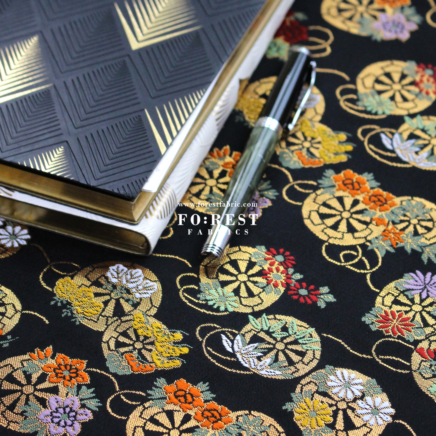 Gold Brocade - fabric Balck - FO:REST Fabric 布恩堂Liberty fabrictana lawnjapanese fabricykk zipper