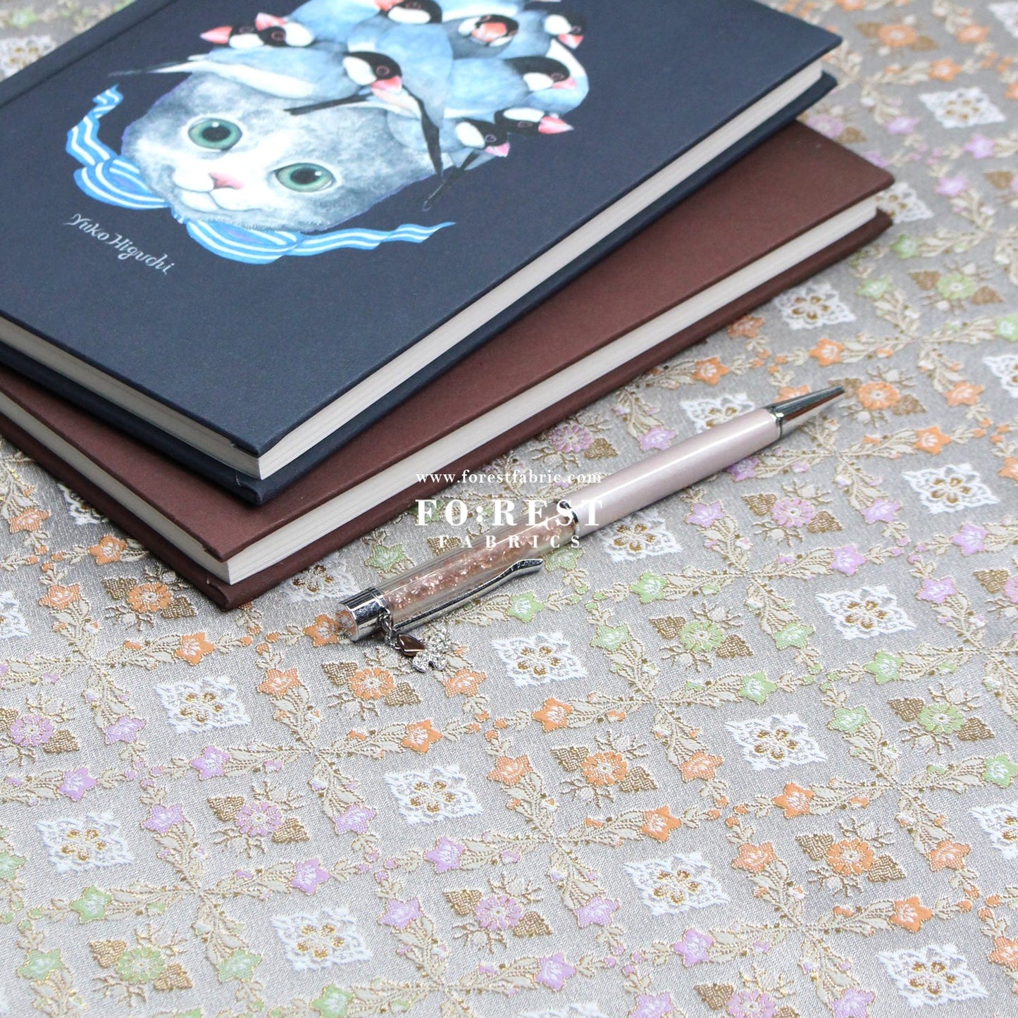 Gold Brocade - Flower fabric SilverGray - FO:REST Fabric 布恩堂Liberty fabrictana lawnjapanese fabricykk zipper