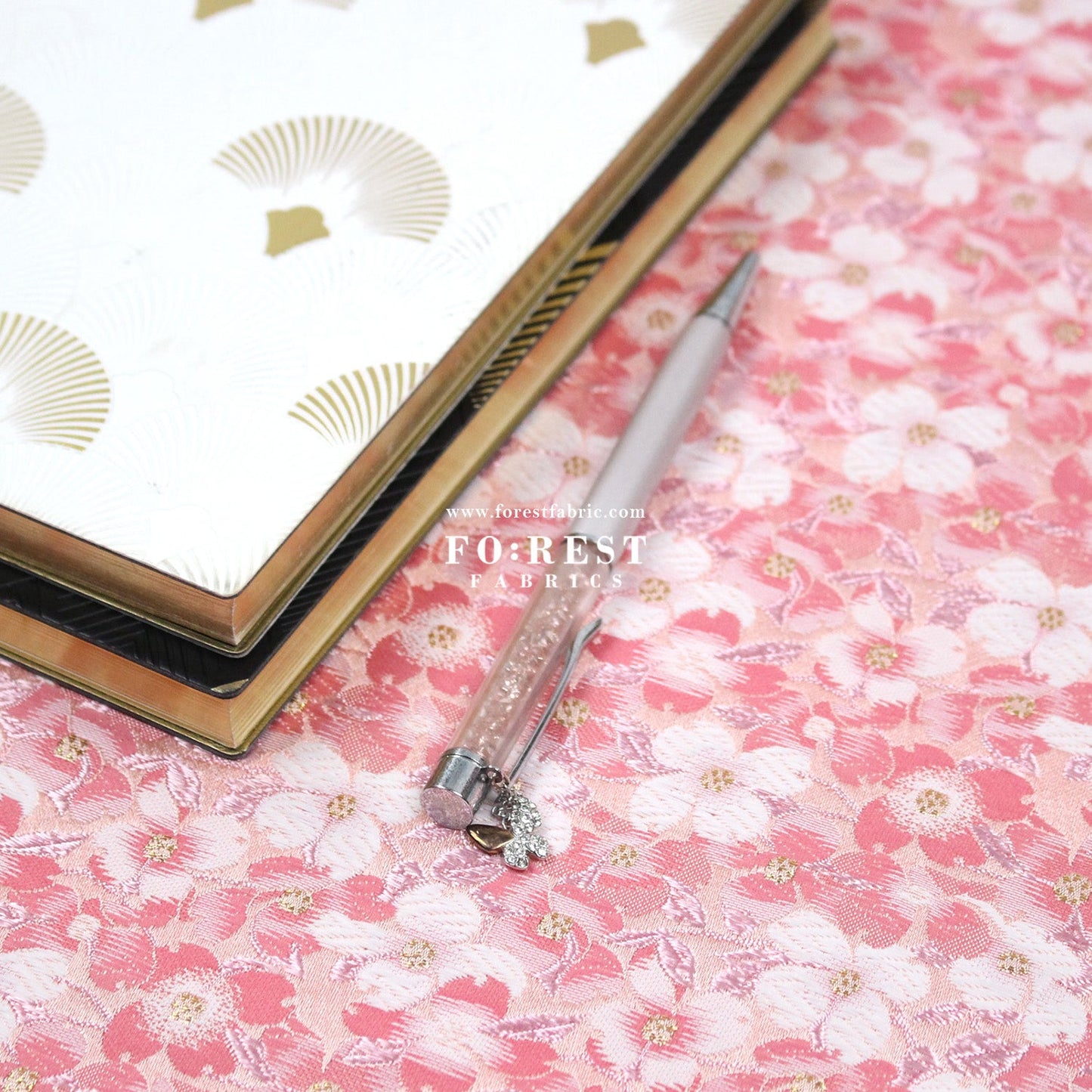 Gold Brocade - Full of Sakura fabric - FO:REST Fabric 布恩堂Liberty fabrictana lawnjapanese fabricykk zipper