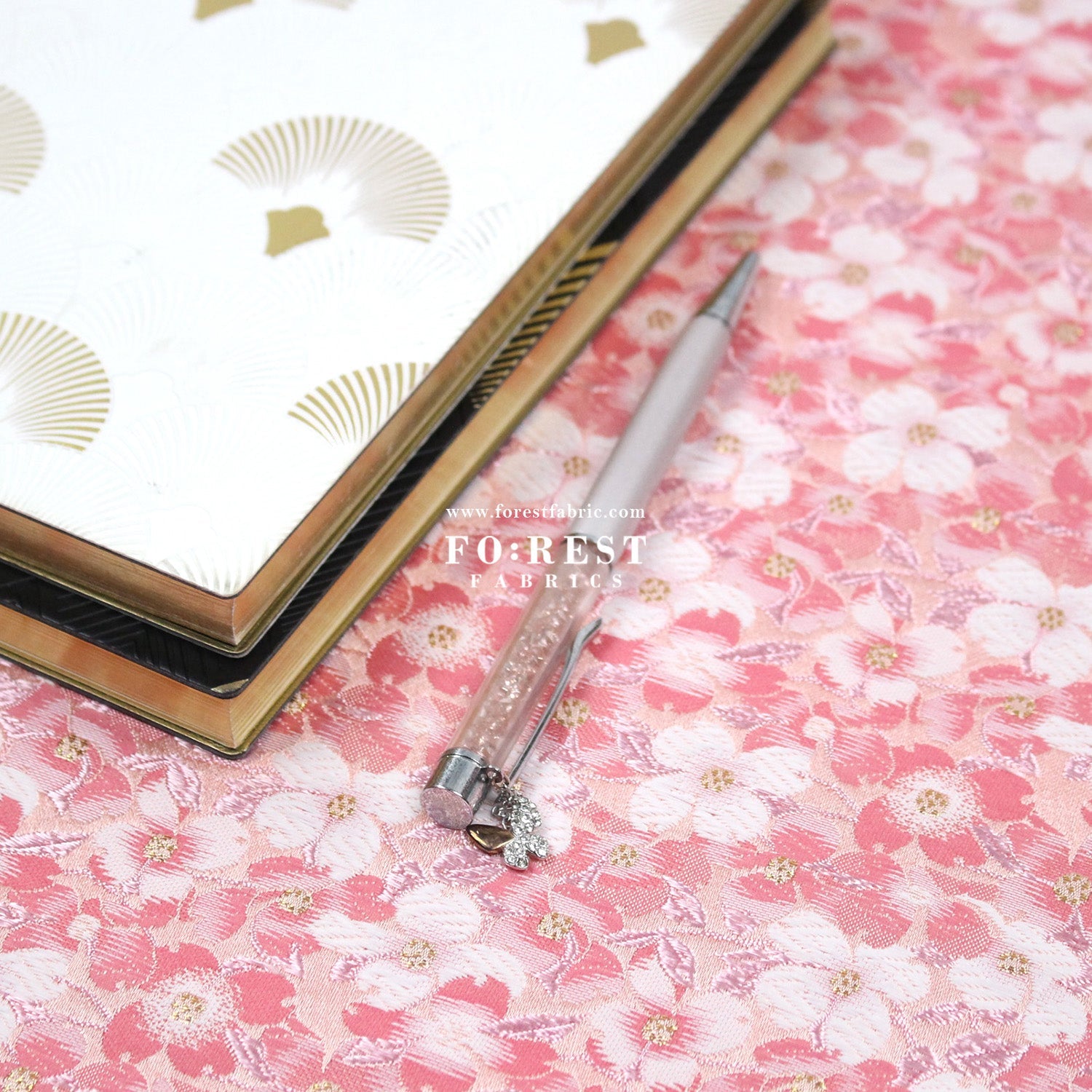 Gold Brocade - Full of Sakura fabric - FO:REST Fabric 布恩堂Liberty fabrictana lawnjapanese fabricykk zipper
