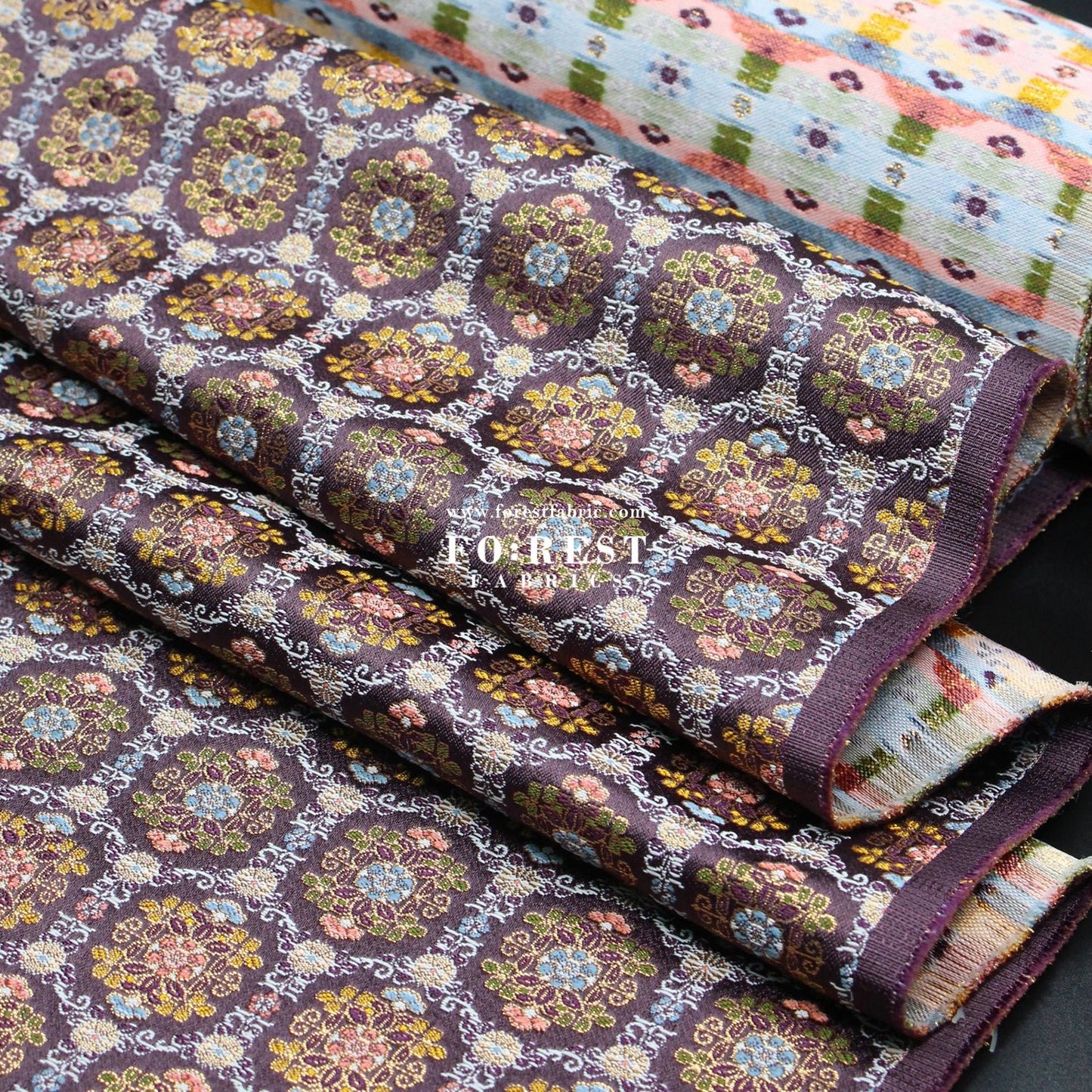 Gold Brocade - Geometric 甲 KINRAN fabric Purple - FO:REST Fabric 布恩堂Liberty fabrictana lawnjapanese fabricykk zipper