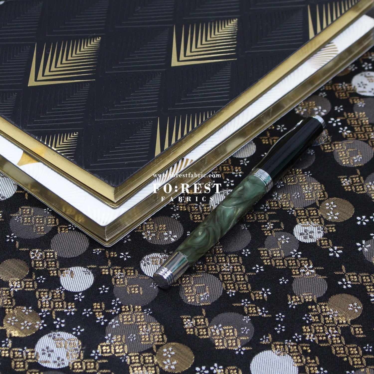 Gold Brocade - Moon fabric - FO:REST Fabric 布恩堂Liberty fabrictana lawnjapanese fabricykk zipper