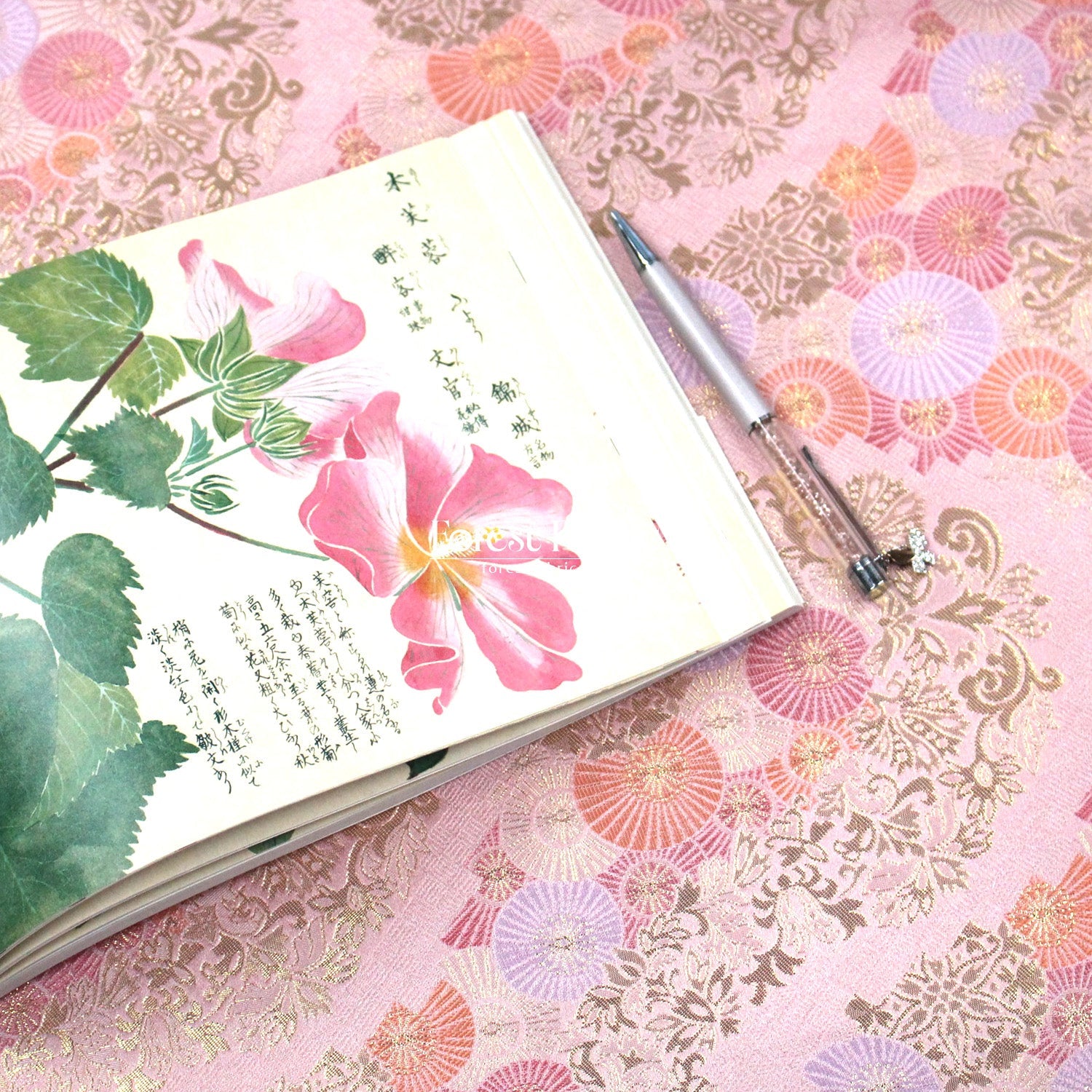 Gold Brocade - paper umbrellas fabric Pink Purple White - FO:REST Fabric 布恩堂Liberty fabrictana lawnjapanese fabricykk zipper