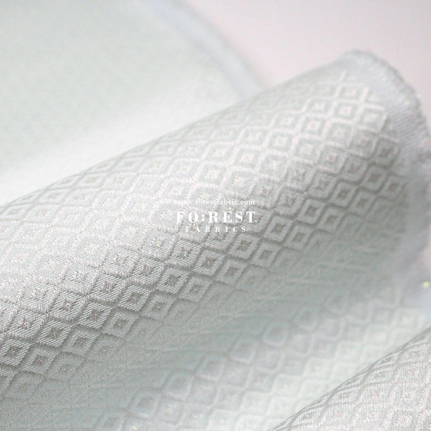 Gold Brocade - Rhombus shape fabric - FO:REST Fabric 布恩堂Liberty fabrictana lawnjapanese fabricykk zipper