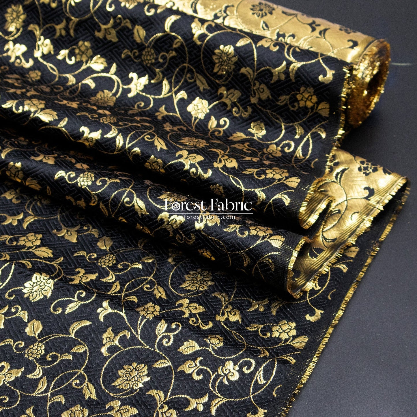 Gold Brocade - Rose vine fabric White - FO:REST Fabric 布恩堂Liberty fabrictana lawnjapanese fabricykk zipper