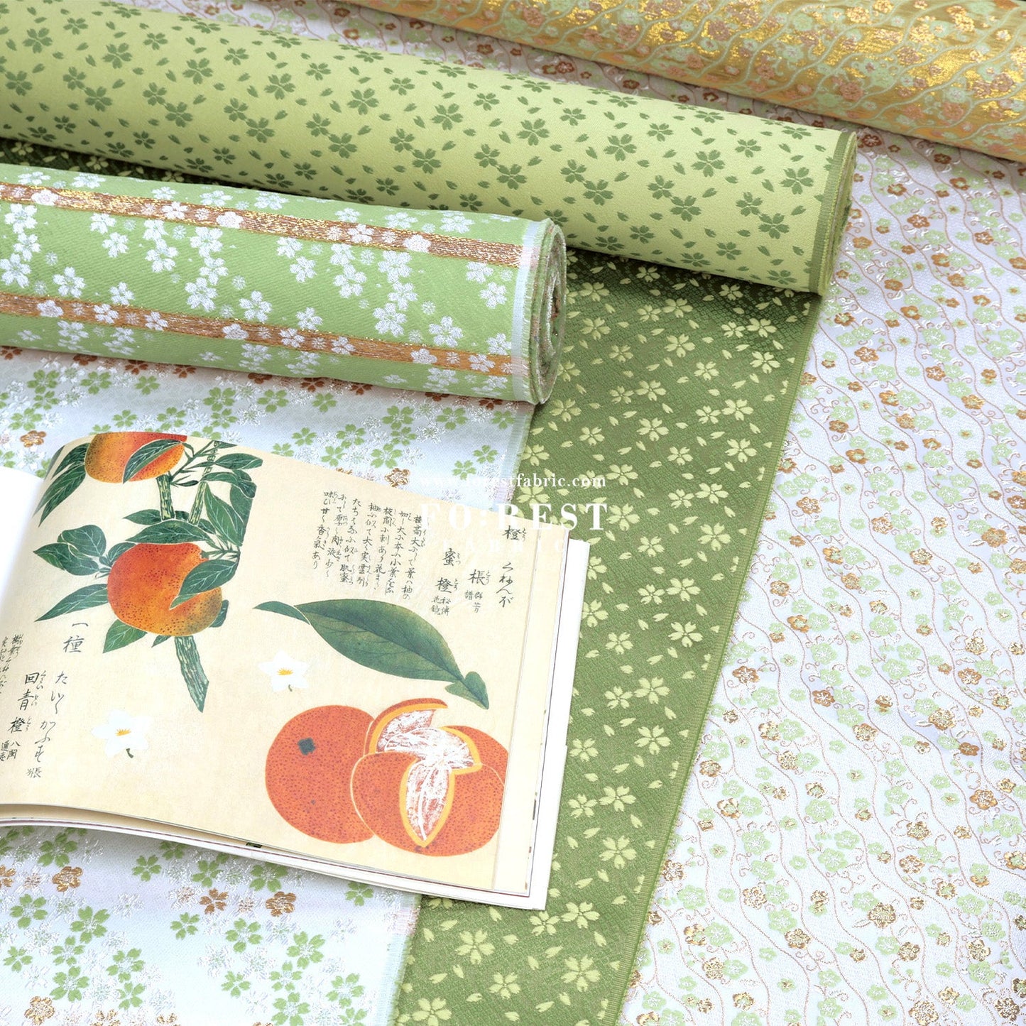 Gold Brocade - Sakura fabric MatchaGreen - FO:REST Fabric 布恩堂Liberty fabrictana lawnjapanese fabricykk zipper
