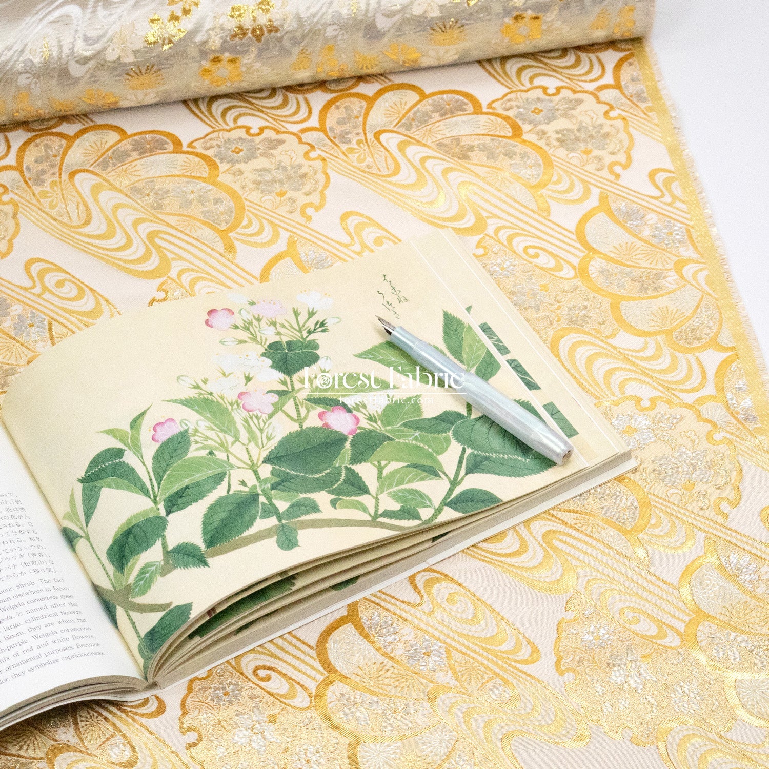 Gold Brocade - Shimmering Currents Floral fabric - FO:REST Fabric 布恩堂Liberty fabrictana lawnjapanese fabricykk zipper