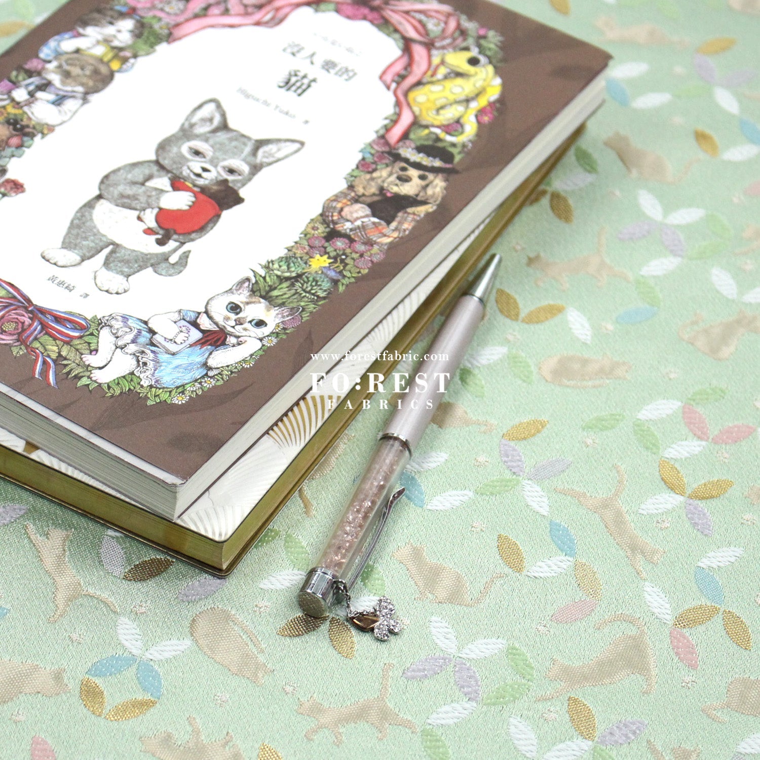 Gold Brocade - Shippo Cats fabric Light Green - FO:REST Fabric 布恩堂Liberty fabrictana lawnjapanese fabricykk zipper
