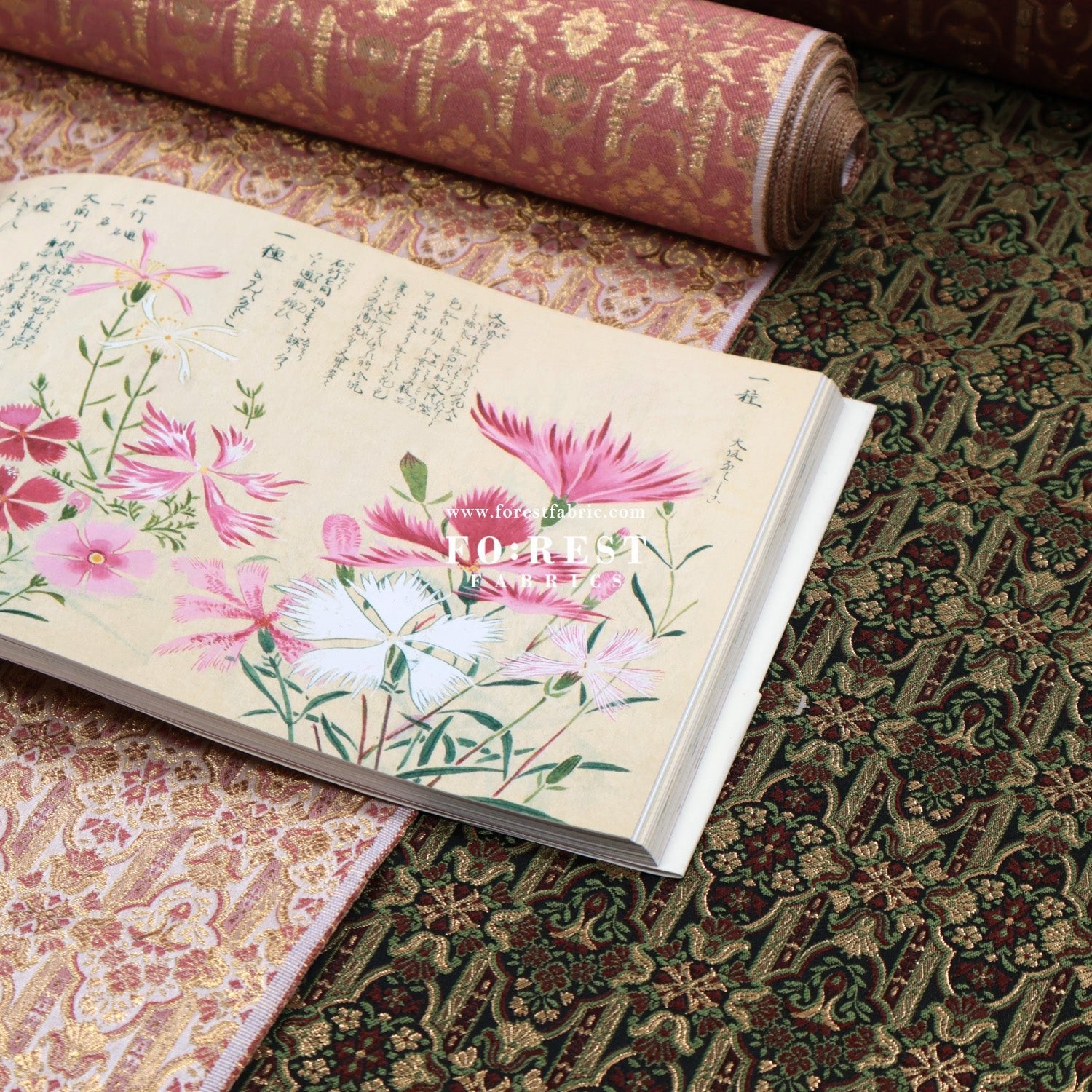Gold Brocade - Soul of a King fabric - FO:REST Fabric 布恩堂Liberty fabrictana lawnjapanese fabricykk zipper