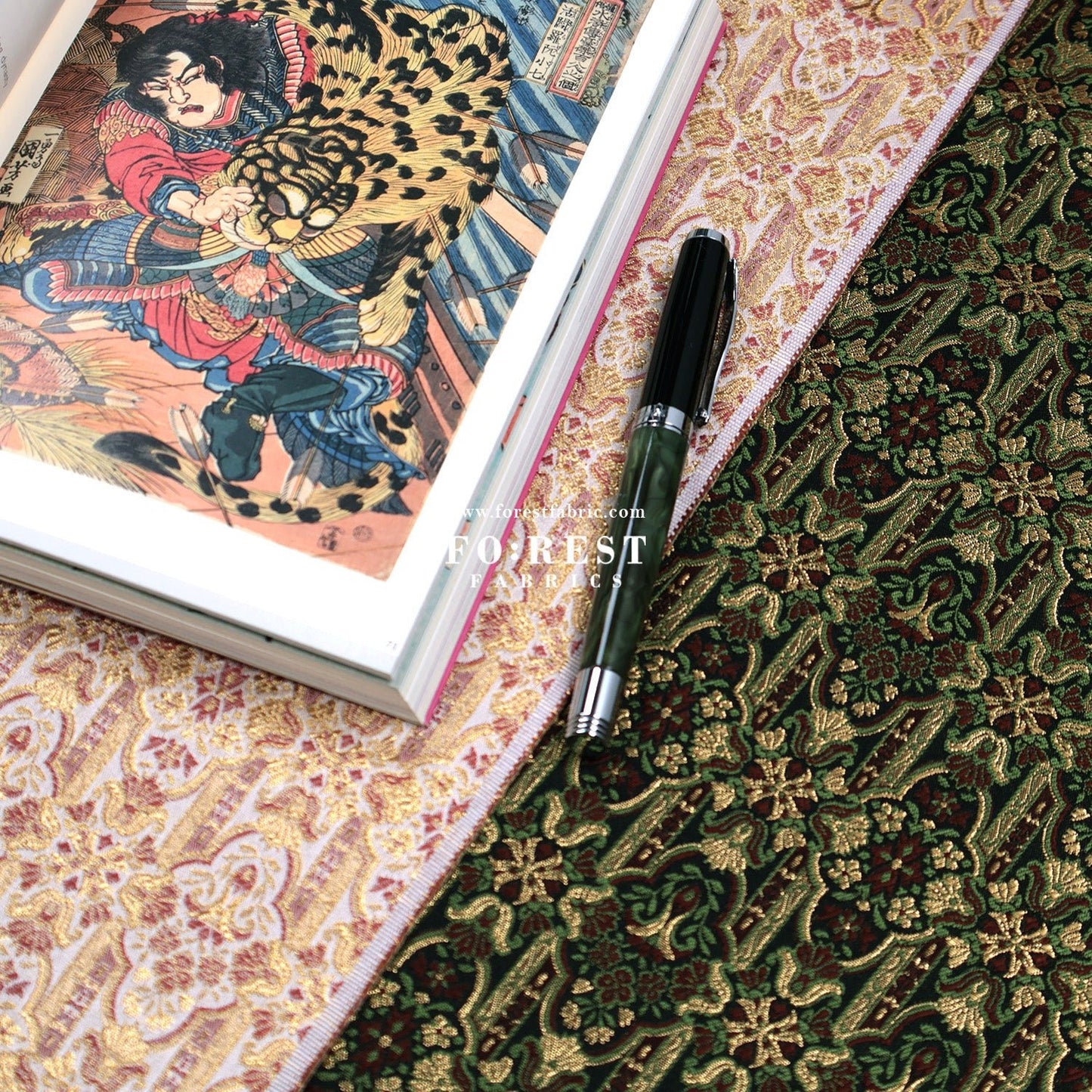 Gold Brocade - Soul of a King fabric - FO:REST Fabric 布恩堂Liberty fabrictana lawnjapanese fabricykk zipper