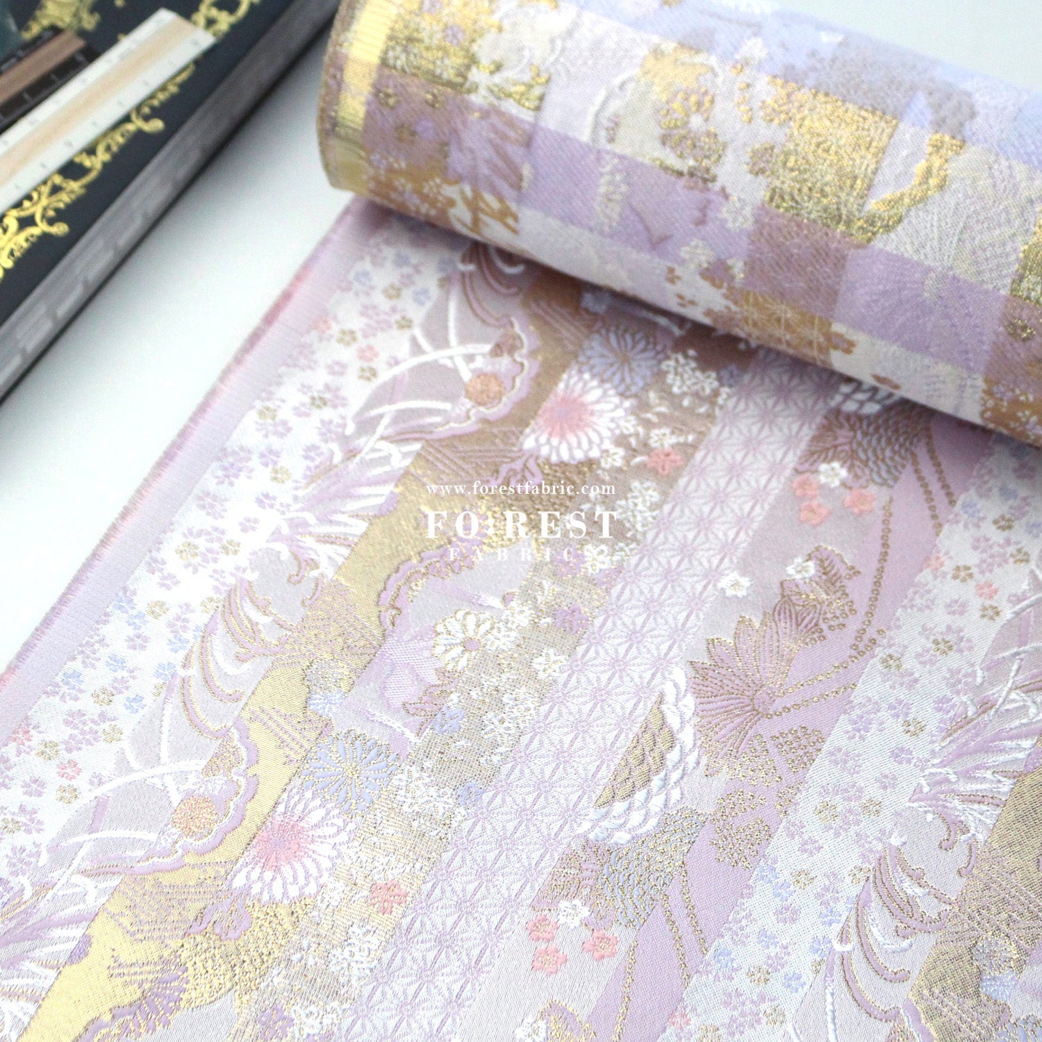 Gold Brocade - Sweet chrysanthemum flower fabric ICEPINK - FO:REST Fabric 布恩堂Liberty fabrictana lawnjapanese fabricykk zipper