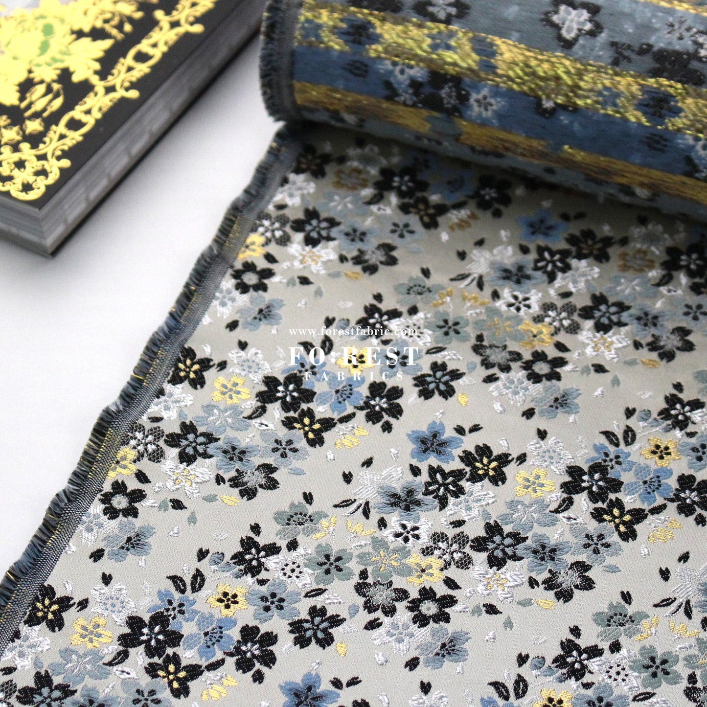Gold Brocade - sweet Sakura fabric - FO:REST Fabric 布恩堂Liberty fabrictana lawnjapanese fabricykk zipper
