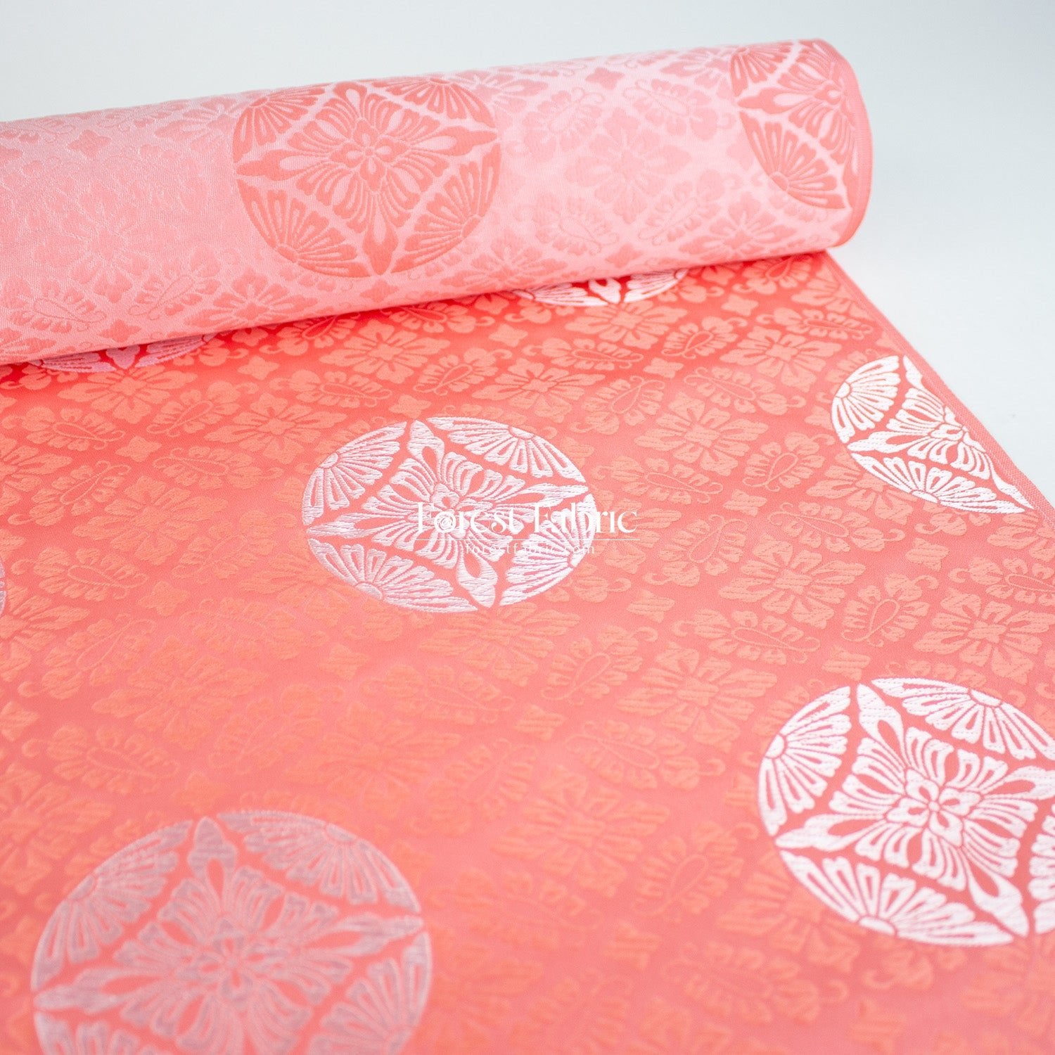 Gold Brocade - Traditional Coral Crest fabric - FO:REST Fabric 布恩堂Liberty fabrictana lawnjapanese fabricykk zipper