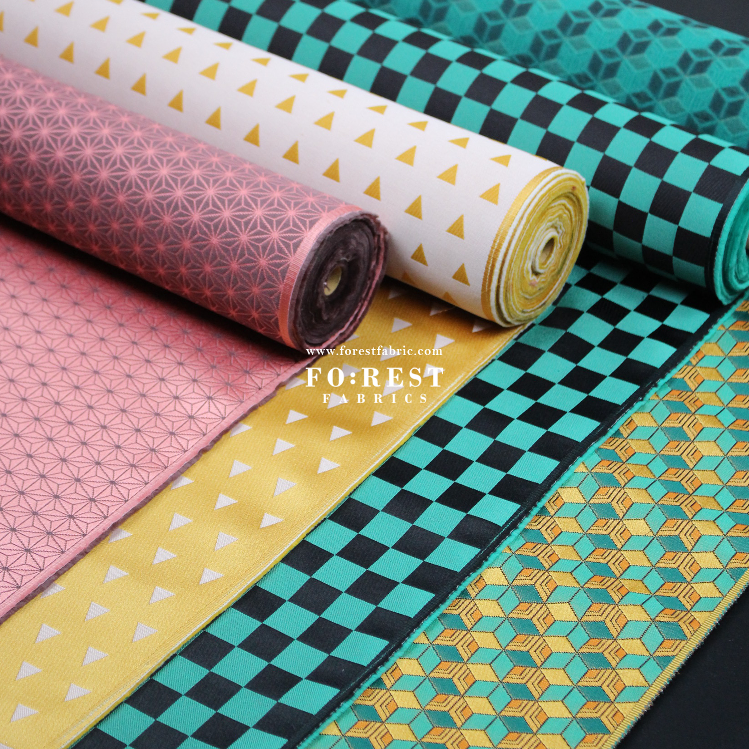 Gold Brocade - Traditional Ichimatsu fabric - FO:REST Fabric 布恩堂Liberty fabrictana lawnjapanese fabricykk zipper