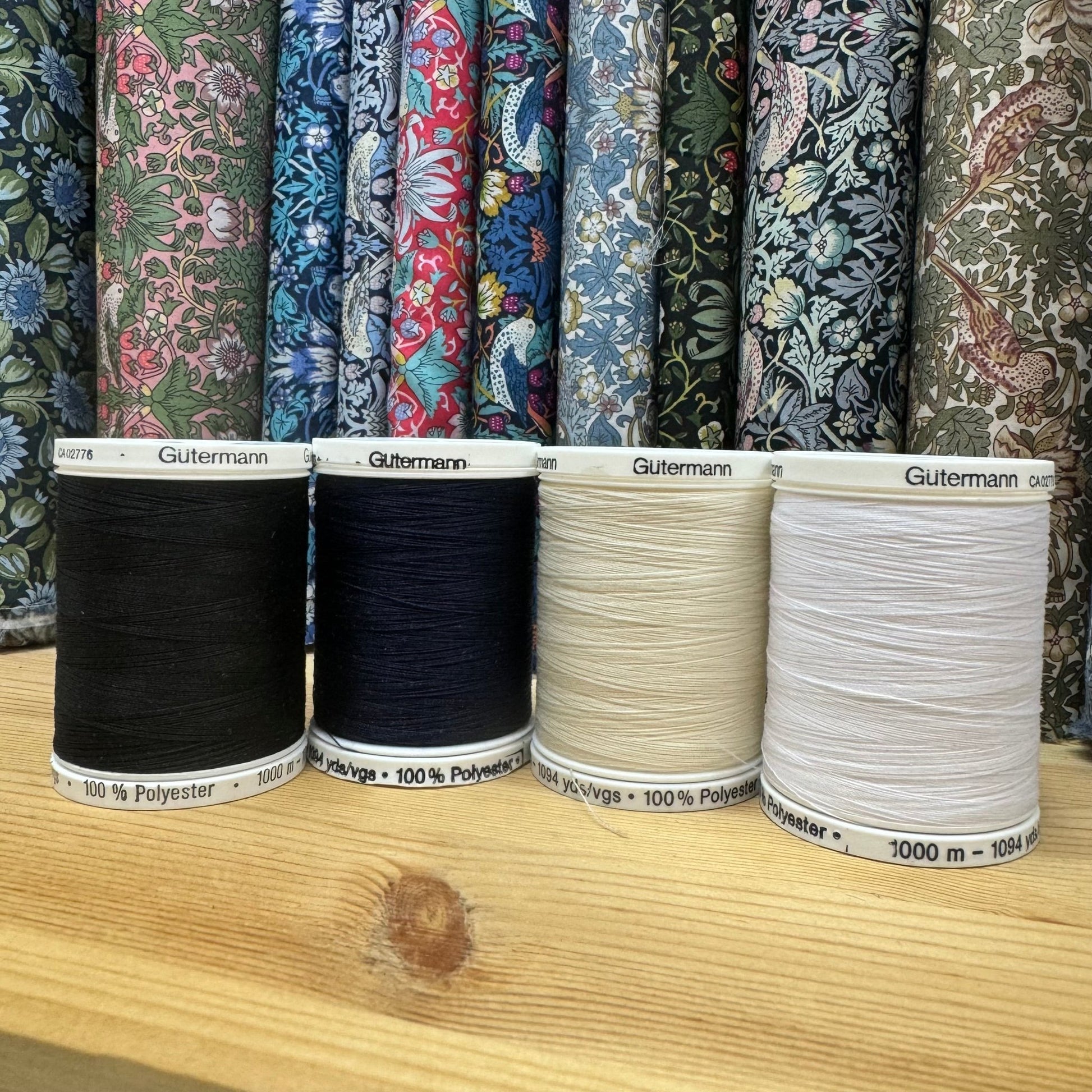 Gutermann Polyester Sewing Thread 1000m 車縫線 - FO:REST Fabric 布恩堂Liberty fabrictana lawnjapanese fabricykk zipper