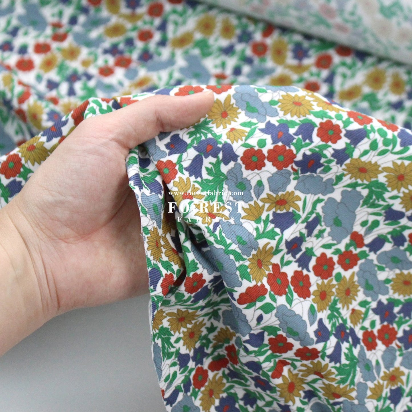 Liberty of London (28w Corduroy Fabric) - Poppy And Daisy - FO:REST Fabric 布恩堂Liberty fabrictana lawnjapanese fabricykk zipper