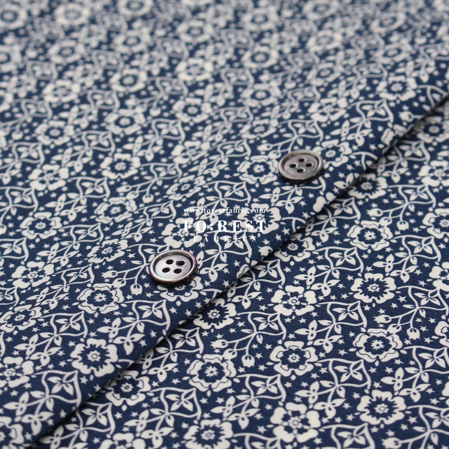 Liberty of London (Cotton Poplin Fabric) - King B - FO:REST Fabric 布恩堂Liberty fabrictana lawnjapanese fabricykk zipper