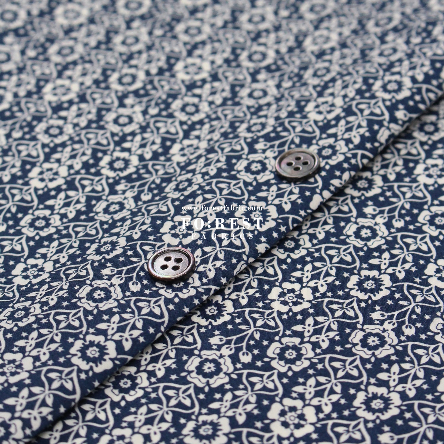 Liberty of London (Cotton Poplin Fabric) - King B - FO:REST Fabric 布恩堂Liberty fabrictana lawnjapanese fabricykk zipper