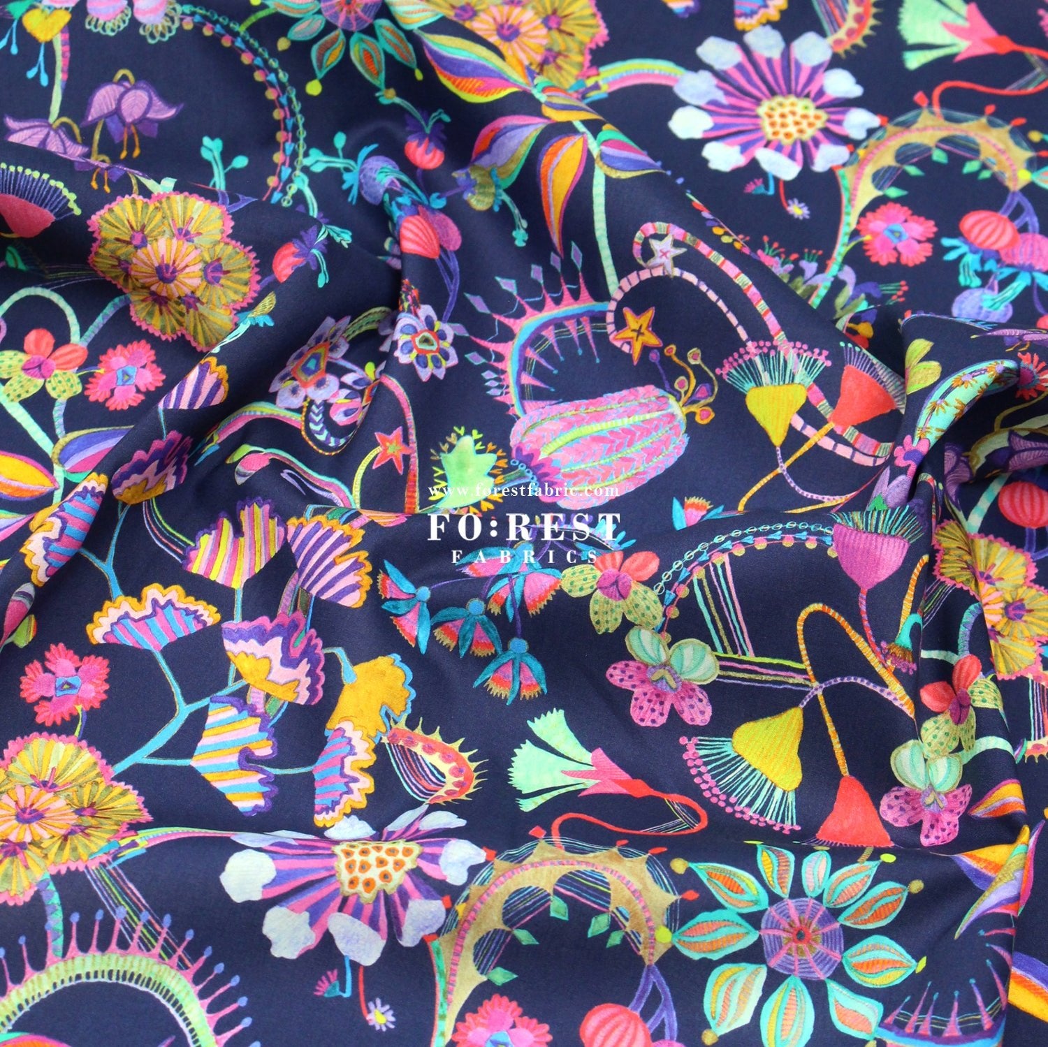Liberty of London (Cotton Tana Lawn Fabric) - Beautiful Bizarre A - FO:REST Fabric 布恩堂Liberty fabrictana lawnjapanese fabricykk zipper