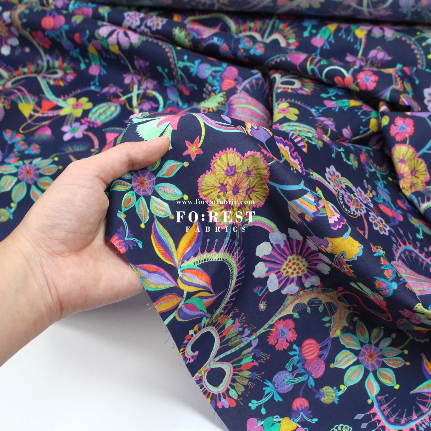 Liberty of London (Cotton Tana Lawn Fabric) - Beautiful Bizarre A - FO:REST Fabric 布恩堂Liberty fabrictana lawnjapanese fabricykk zipper