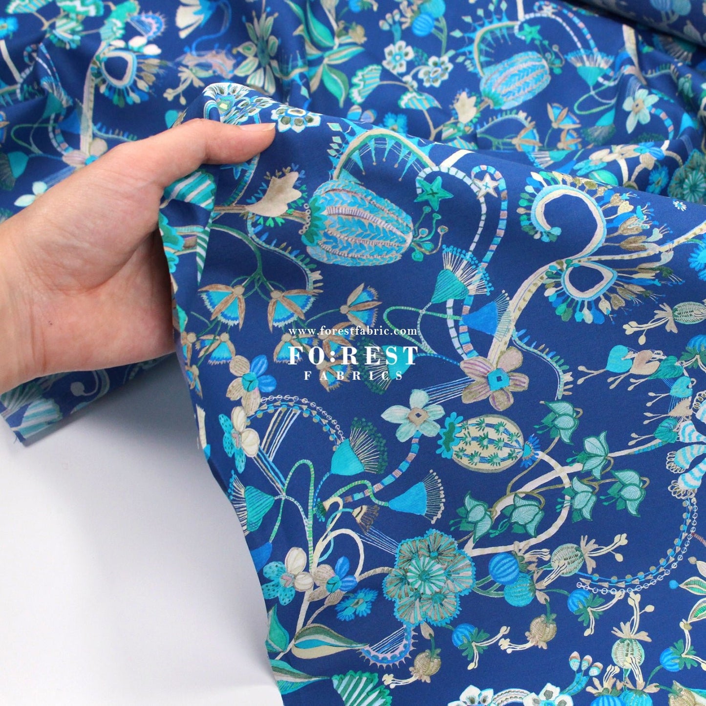 Liberty of London (Cotton Tana Lawn Fabric) - Beautifully Bizarre B - FO:REST Fabric 布恩堂Liberty fabrictana lawnjapanese fabricykk zipper